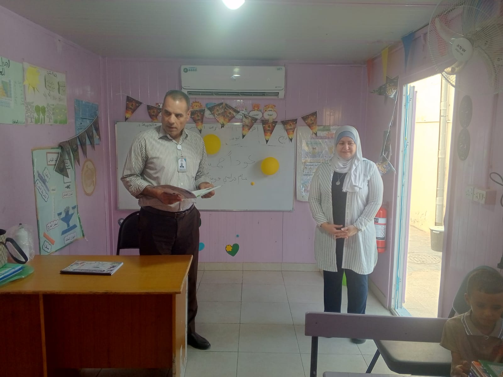 الطراونة يتفقد مدرستي المزرعة الثانوية للبنين وعسال الأساسية المختلطة