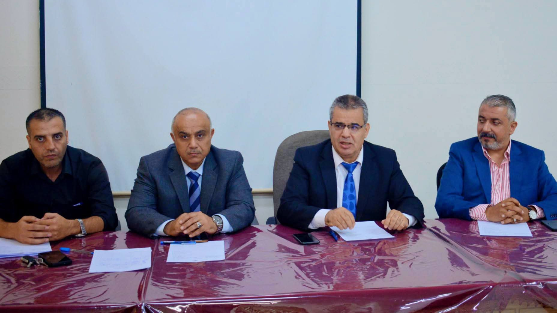 تربية الطيبة والوسطية تعقد الاجتماع الأول لمجلس التطوير التربوي