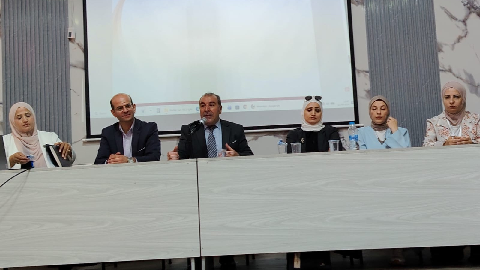 الحجاج يترأس لقاء الدعم والتعريف بجائزة الملكة رانيا للتميز التربوي للدورة 2026–2027