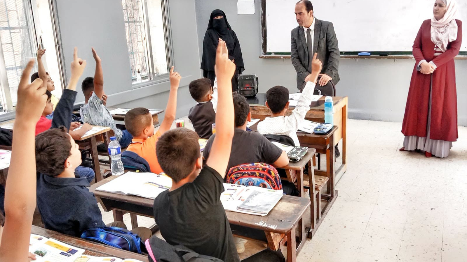 الحوامدة يتفقد مدرستي شرحبيل وأبي عبيدة.