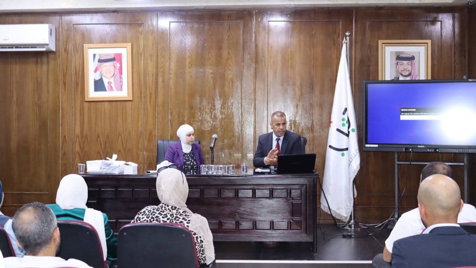 الهديرس يشارك في اجتماع تعريفي بضباط ارتباط وسفراء جائزة الحسين للعمل التطوعي