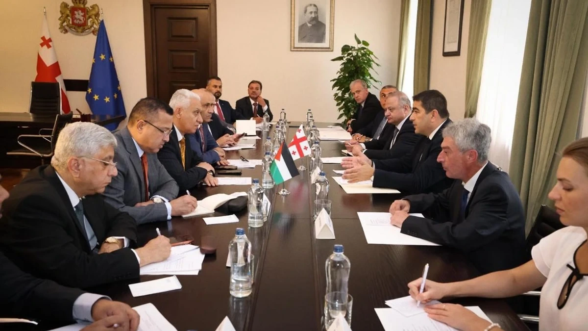 النائب العموش يبحث مع رئيس البرلمان ووزير التربية في جورجيا أوضاع الطلبة الأردنيين