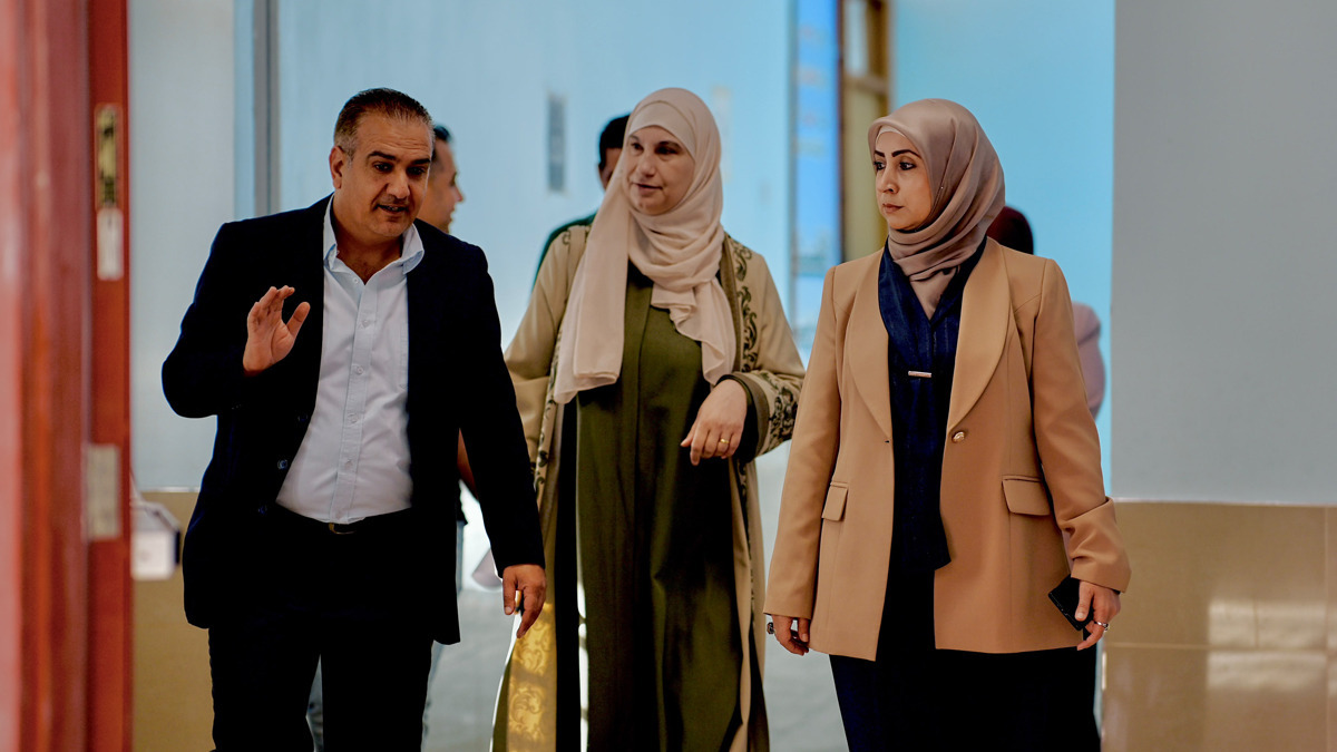 فريق التطوير والتميز في تربية البترا يتفقد مدرسة حمزة بن عبد المطلب الأساسية للبنين