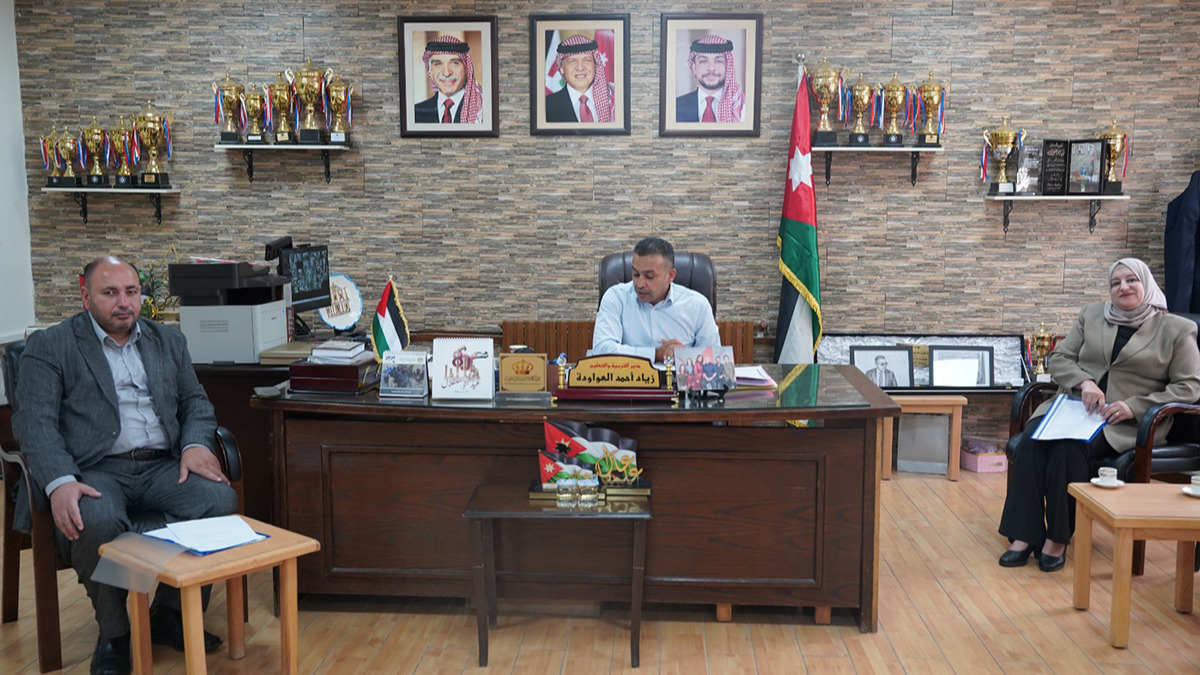 ماركا.. العواودة يترأس اجتماع لجنة التوجيه المهني