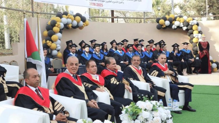 وزير السياحة يدعو خريجي السياحة لمواكبة التطورات التكنولوجية
