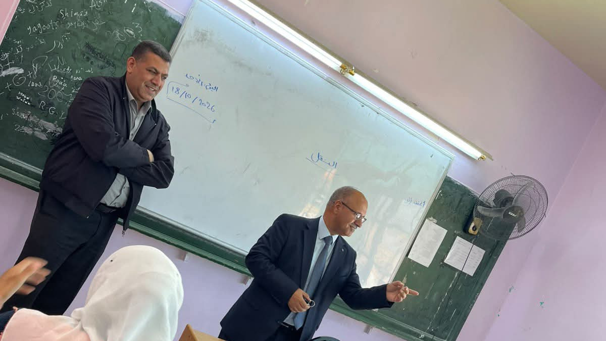 السفاسفة في زيارة تفقدية  لمدرسة غرندل الثانوية المختلطة