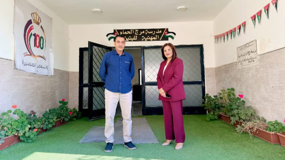 العجارمة تجري جولة تفقدية لعدد من مدارس مرج الحمام