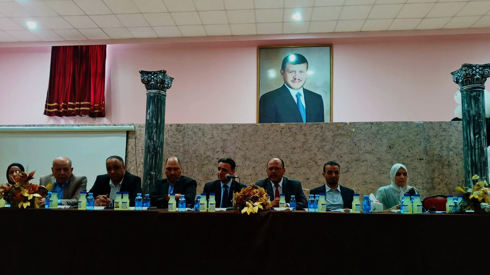 أبو الفول يترأس اجتماعاً لمعلمي ومعلمات الصحة المدرسية في الزرقاء الثانية