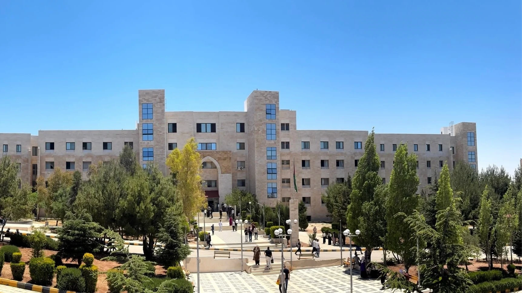 جامعة عجلون تحصد المركز الأول في "هاكاثون" استدامة المياه