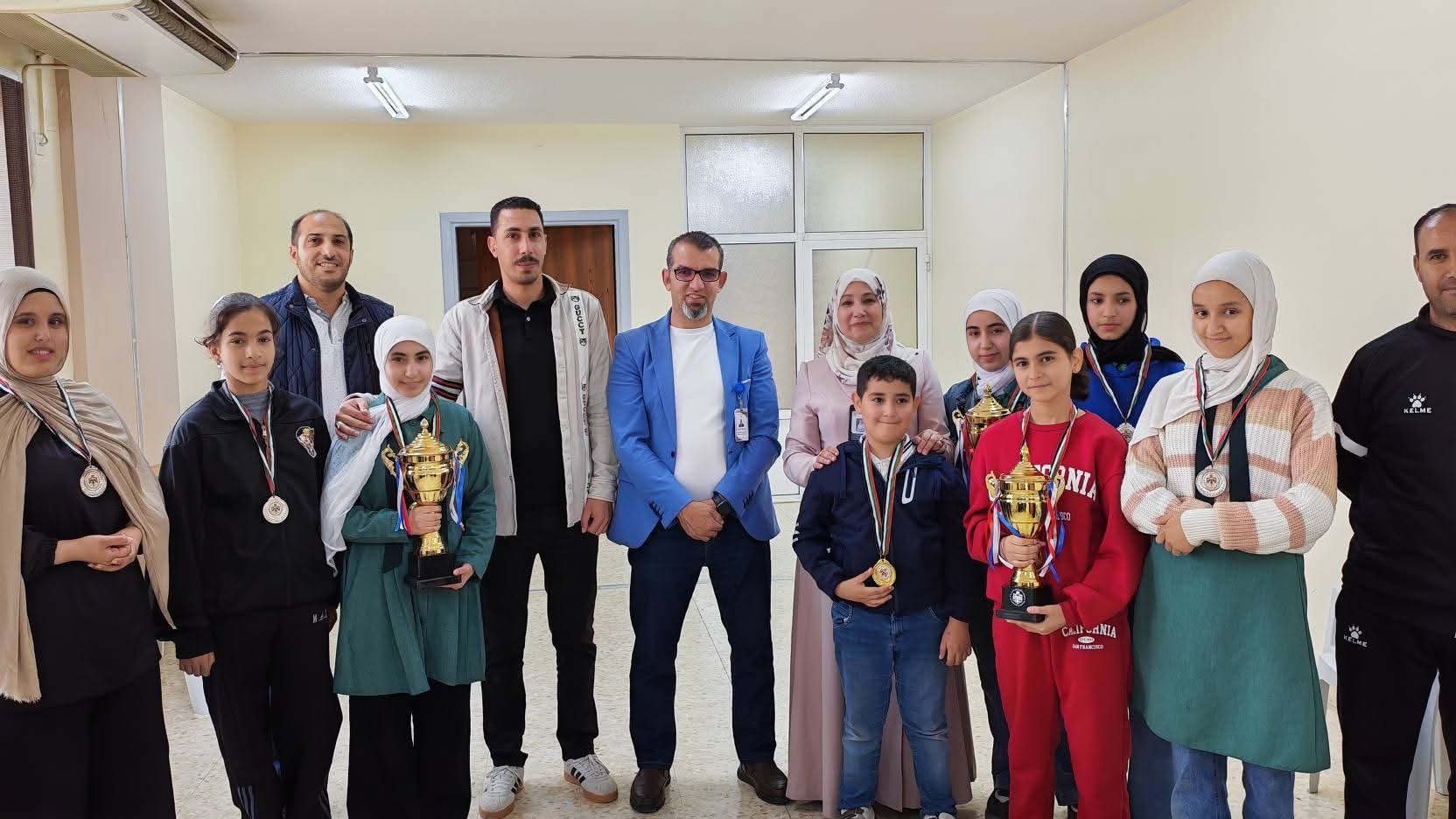 بني عطية تتوج الفائزين في بطولة الشطرنج لمدراس الإناث في تربية القصر