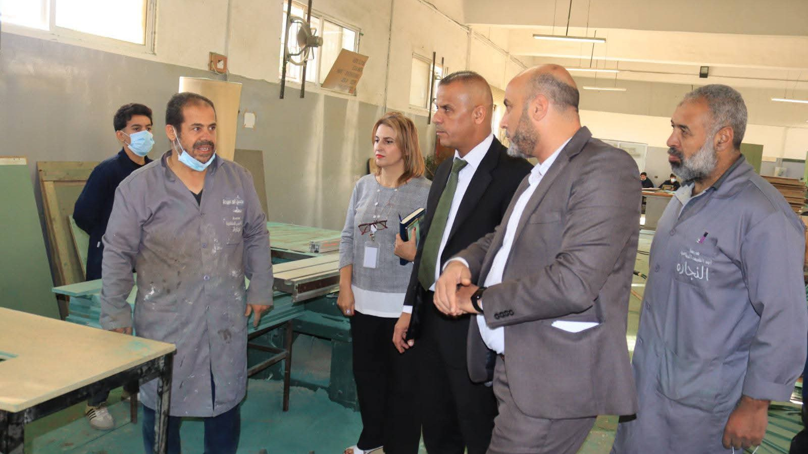 الهديرس يتفقد برامج BTEC في مدارس لواء الجامعة ويؤكد جودة التدريب وسلامة المشاغل المهنية